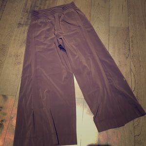 lululemon Crop Athletic Yoga Pants